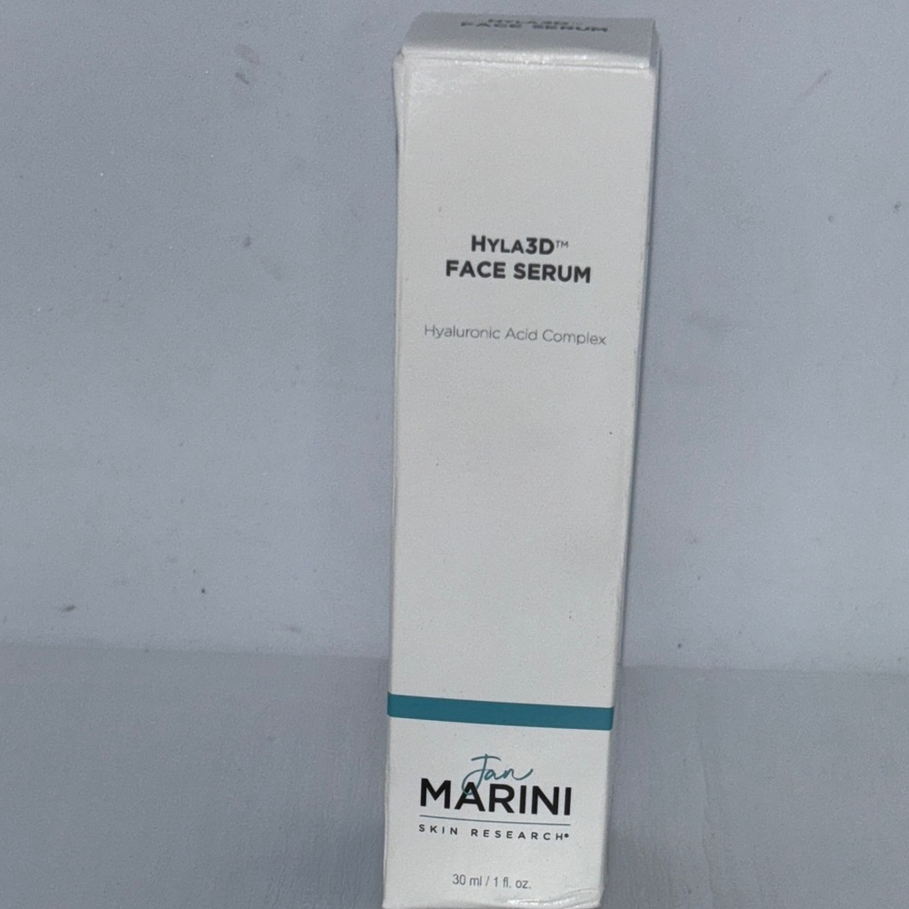 Jan Marini Hyla3D Face Serum 1floz  NWT